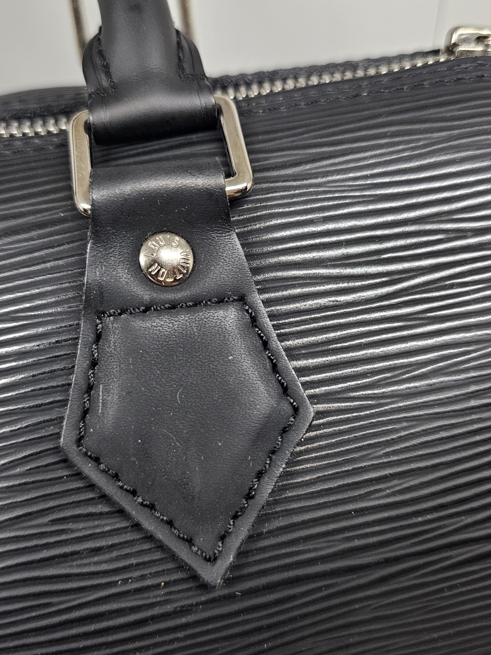 Louis Vuitton Epi Black Structured Leather Travel Holdall Bag - Picture 8 of 16